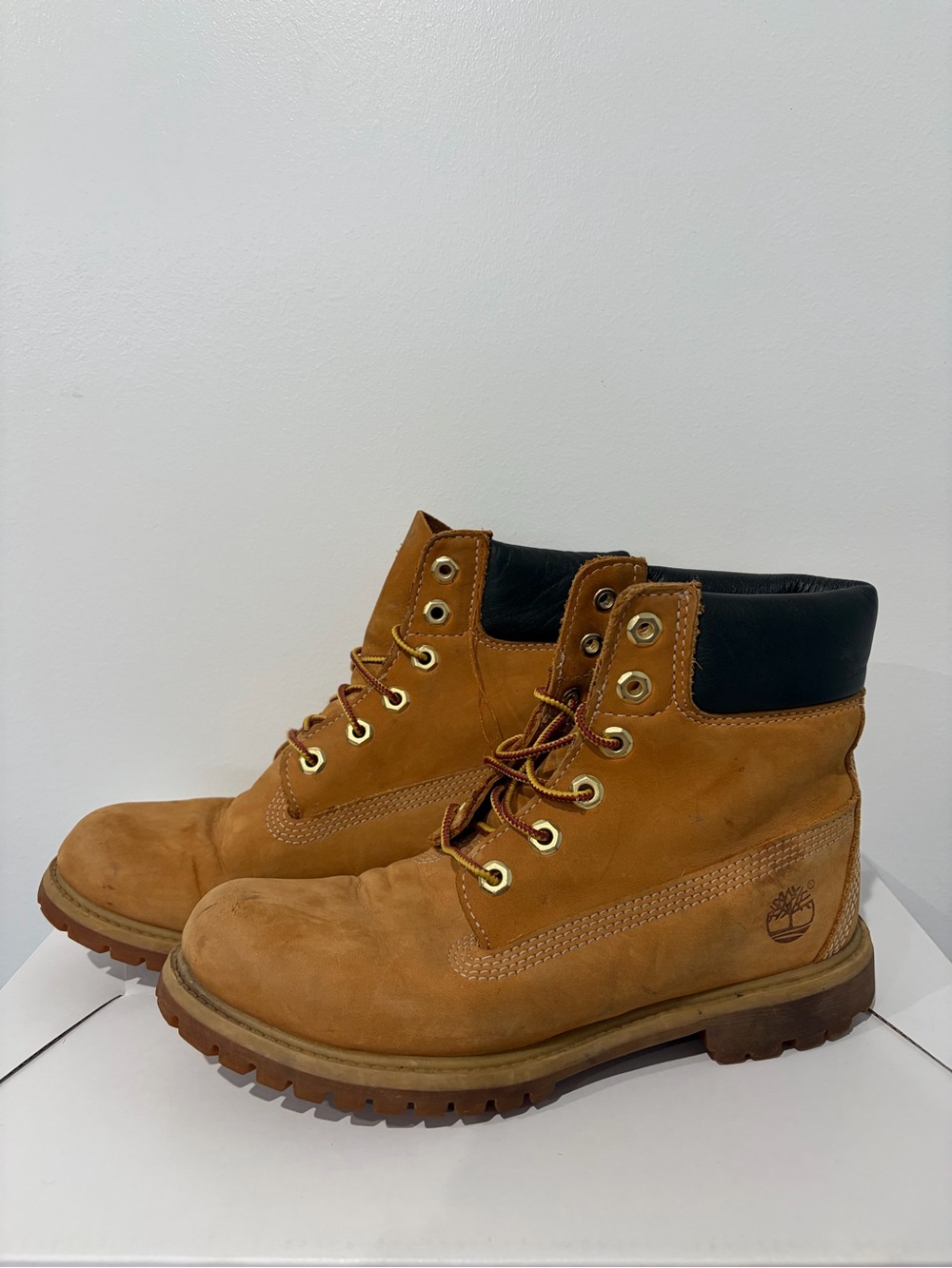 Timberland Women’s Premium 6-inch Waterproof Boots - Size 8
